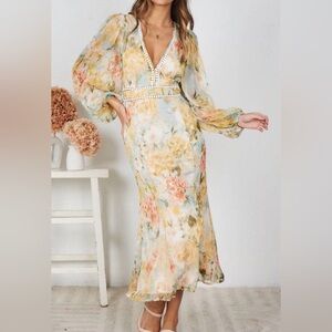 Sweet Pot The Label  Floral Print Plunging Neck Long Sleeve Dress Size 2